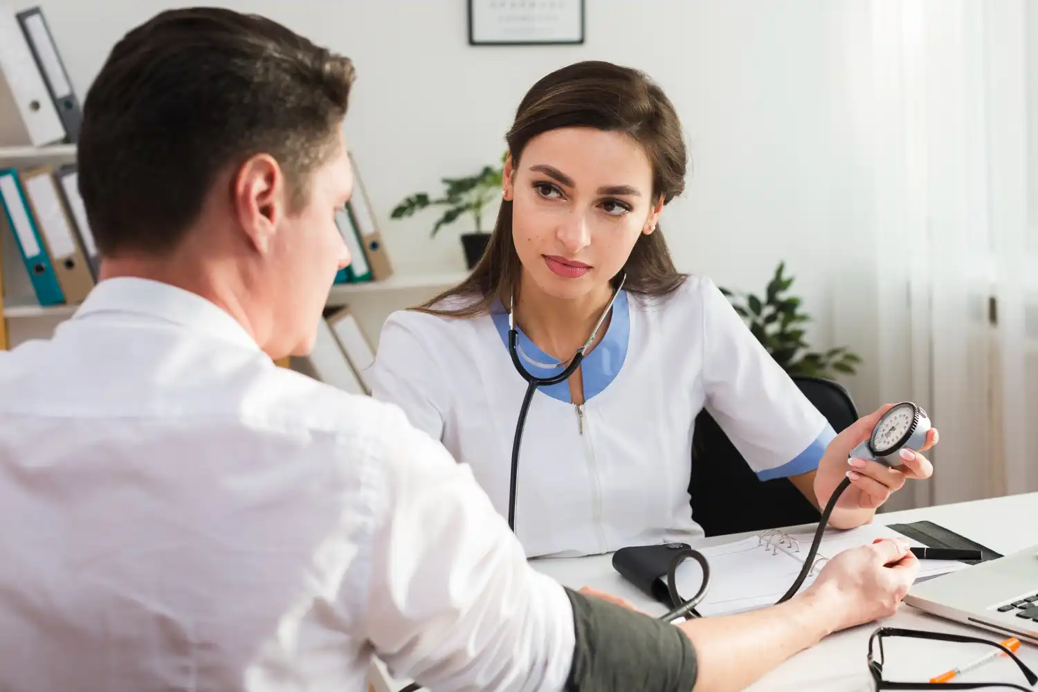 Personalized online diabetologist consultation for diabetes management at HopeQure