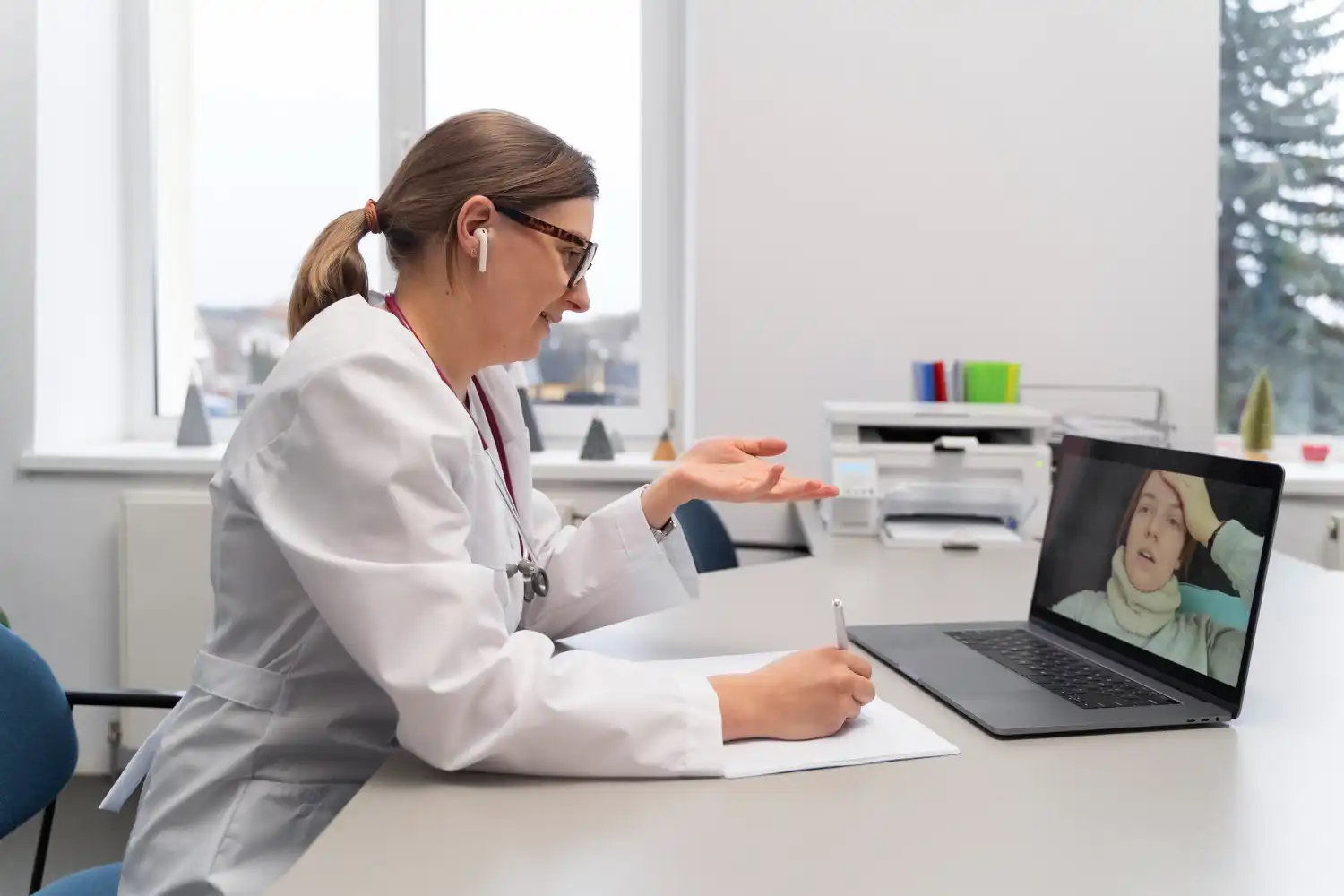 Online dental consultation for personalized oral care with HopeQure dentists
