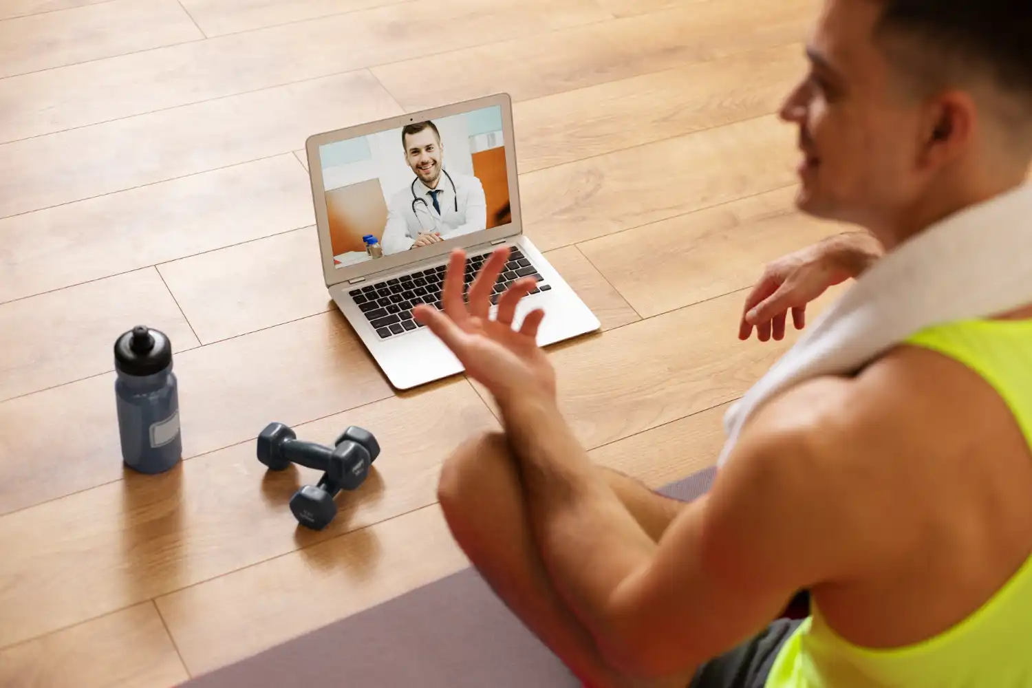 Online sports medicine consultation for injury recovery, pain relief, and performance improvement at HopeQure