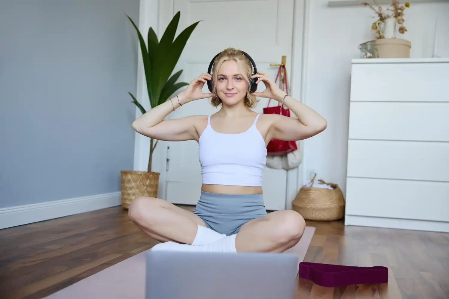 Body image program - tools for self-acceptance, confidence and positive self-esteem