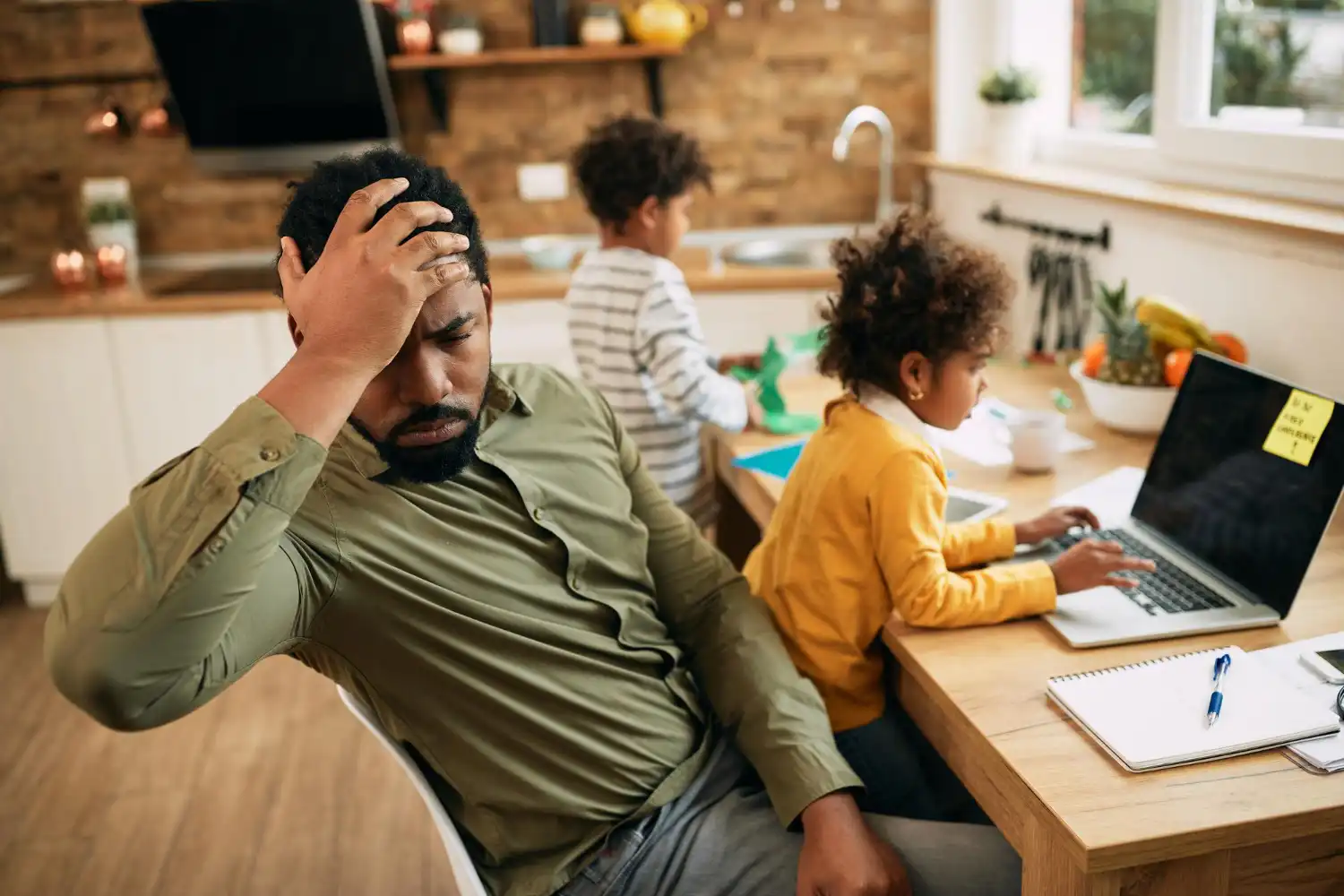 Parenting stress support guidance - expert advice and strategies to improve parent-child relationship