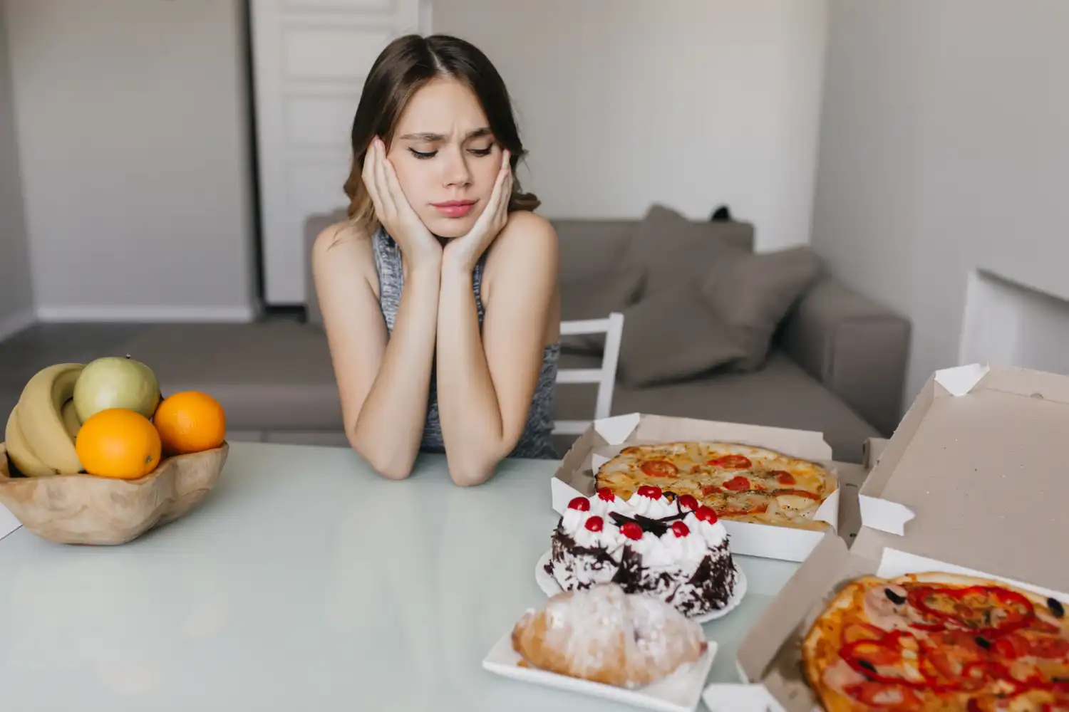 Eating Disorders symptoms, types, and online therapy